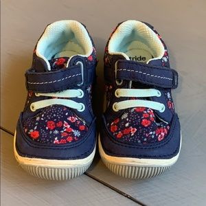 Stride Rite Baby Walker Shoes. Size is 4m